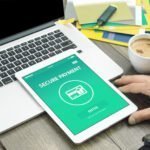 Jak bezpiecznie wykonać przelew internetowy?